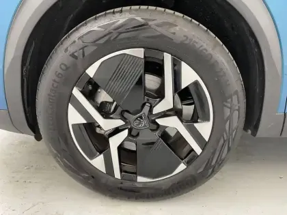 Photo 16 Peugeot 2008  Hybrid 136 e-DCS6