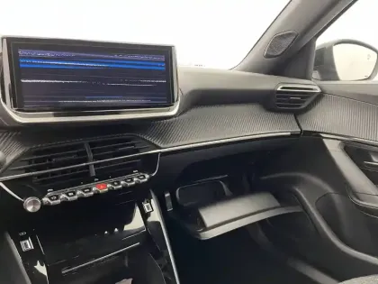 Photo 19 Peugeot 2008  Hybrid 136 e-DCS6