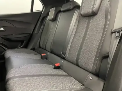 Photo 14 Peugeot 2008  Hybrid 136 e-DCS6