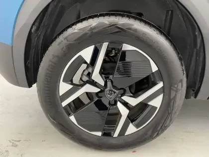 Photo 18 Peugeot 2008  Hybrid 136 e-DCS6