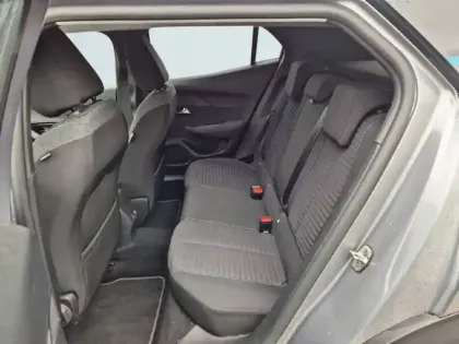 Photo 11 Peugeot 2008  PureTech 130 S&S EAT8