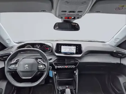 Photo 7 Peugeot 2008  PureTech 130 S&S EAT8