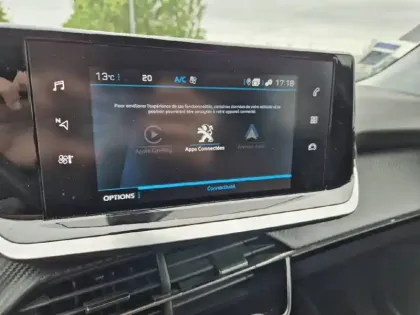 Photo 20 Peugeot 2008  PureTech 130 S&S EAT8