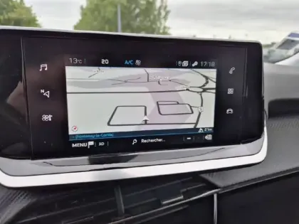 Photo 14 Peugeot 2008  PureTech 130 S&S EAT8