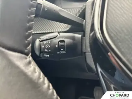 Photo 97 Peugeot 2008  Electrique 136 ch