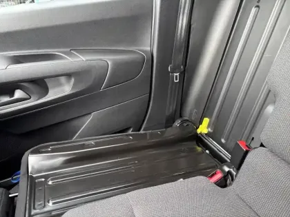 Photo 38 Peugeot Partner  FOURGON M 650 KG BLUEHDI 130 S&S EAT8