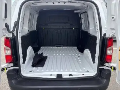 Photo 45 Peugeot Partner  FOURGON M 650 KG BLUEHDI 130 S&S EAT8