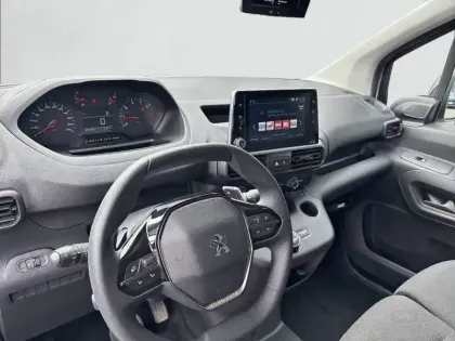 Photo 27 Peugeot Partner  FOURGON M 650 KG BLUEHDI 130 S&S EAT8