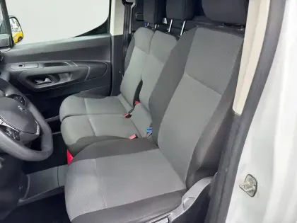 Photo 30 Peugeot Partner  FOURGON M 650 KG BLUEHDI 130 S&S EAT8