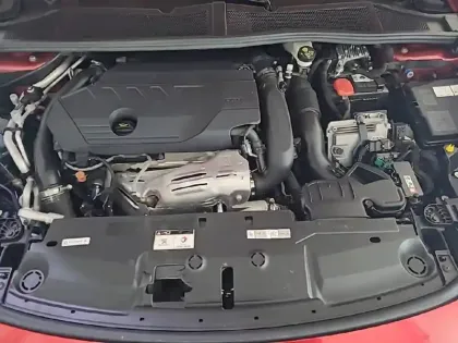Photo 14 Peugeot 308  PHEV 180 e-EAT8