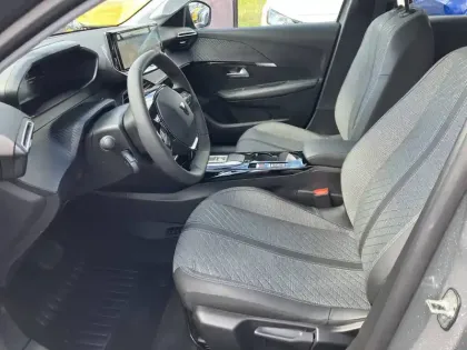 Photo 34 Peugeot 208  Electrique 54 kWh 156ch