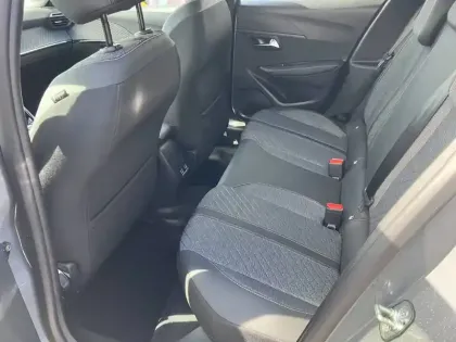 Photo 31 Peugeot 208  Electrique 54 kWh 156ch