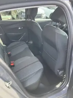 Photo 50 Peugeot 208  Electrique 54 kWh 156ch