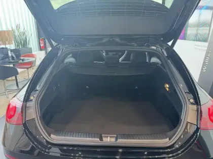 Photo 38 Mercedes CLA  Shooting Brake 250+ avec technologie EQ