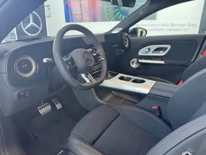 Photo 35 Mercedes CLA  Shooting Brake 250+ avec technologie EQ