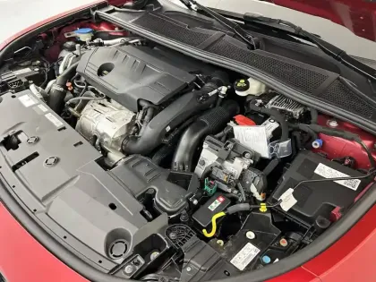 Photo 35 Peugeot 408  PHEV 180 e-EAT8