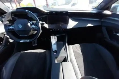 Photo 8 Peugeot 408  PHEV 180 e-EAT8