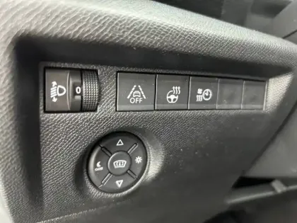 Photo 19 Citroën C4 e- 136 ch Automatique