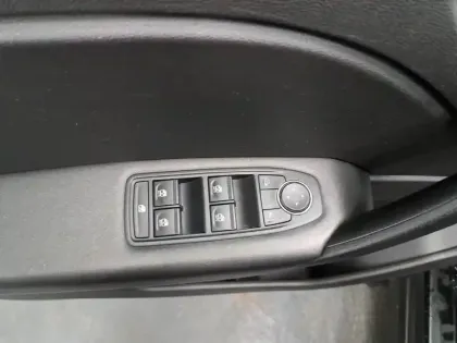 Photo 70 Renault Captur  TCe 100 GPL - 21