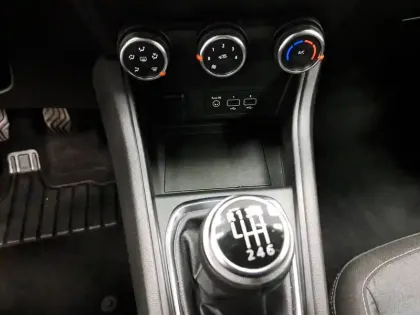 Photo 35 Renault Captur Gén. II (HJB) Ph1 Business 5