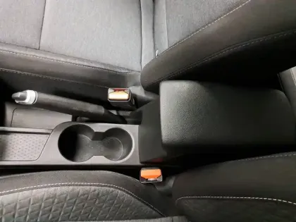 Photo 76 Renault Captur  TCe 100 GPL - 21