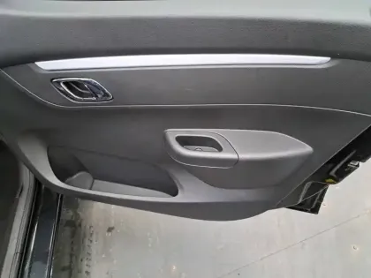 Photo 24 Dacia Spring Gén. I (BBG) Ph2 Expression 5