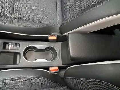 Photo 33 Renault Captur  TCe 140 - 21