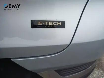 Photo 52 Renault Captur  E-Tech full hybrid 145