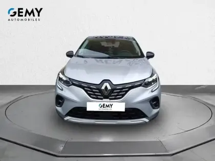 Photo 37 Renault Captur  E-Tech full hybrid 145