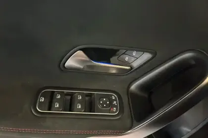 Photo 21 Mercedes Classe A Gén. IV (W177) Ph1 AMG Line 5