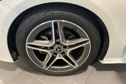 Photo 10 Mercedes Classe A Gén. IV (W177) Ph1 AMG Line 5