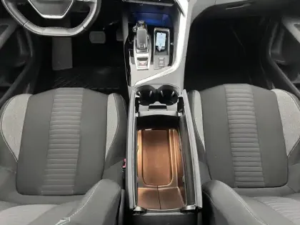 Photo 24 Peugeot 3008 Gén. II Ph2 Style 5