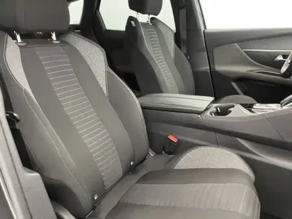 Photo 26 Peugeot 3008 Gén. II Ph2 Style 5