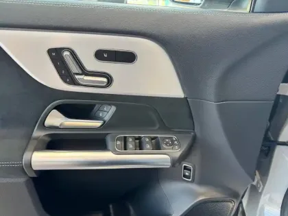 Photo 11 Mercedes GLA Gén. II (H247) Ph2 AMG Exclusive Design 5