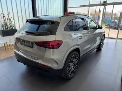 Photo 19 Mercedes GLA  200 d 8G-DCT