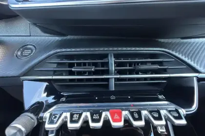 Photo 20 Peugeot 2008 Gén. II Ph2 GT 5