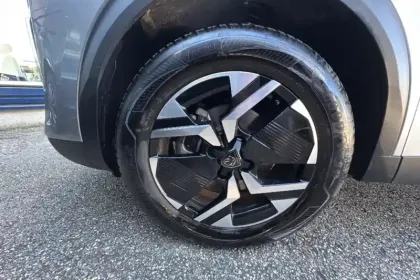 Photo 27 Peugeot 2008 Gén. II Ph2 GT 5