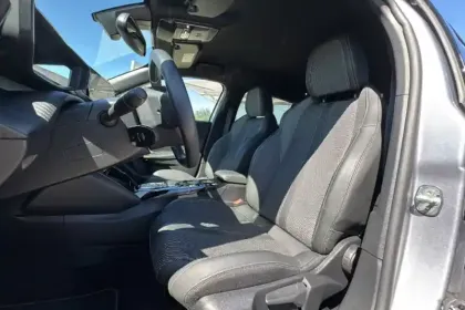 Photo 9 Peugeot 2008 Gén. II Ph2 GT 5