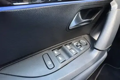 Photo 22 Peugeot 2008 Gén. II Ph2 GT 5