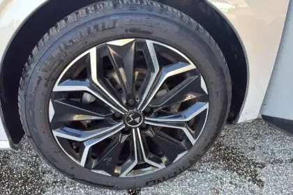 Photo 12 DS DS 4  BlueHDi 130 EAT8