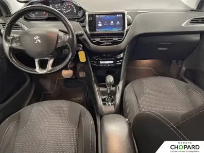 Photo 45 Peugeot 208  1.2 PureTech 110ch S&S EAT6