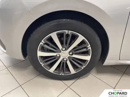 Photo 22 Peugeot 208 Gén. I Ph2 Allure 5