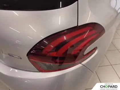 Photo 24 Peugeot 208 Gén. I Ph2 Allure 5