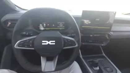 Photo 32 Dacia Bigster  Hybrid 155