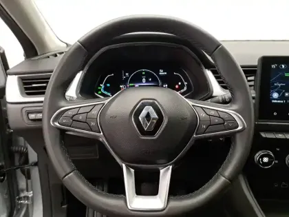 Photo 32 Renault Captur  E-Tech full hybrid 145