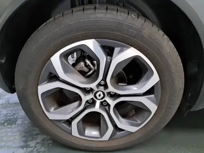 Photo 14 Renault Captur  E-Tech full hybrid 145