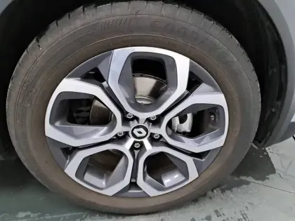 Photo 15 Renault Captur  E-Tech full hybrid 145