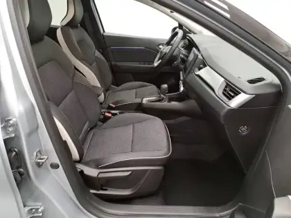 Photo 23 Renault Captur  E-Tech full hybrid 145