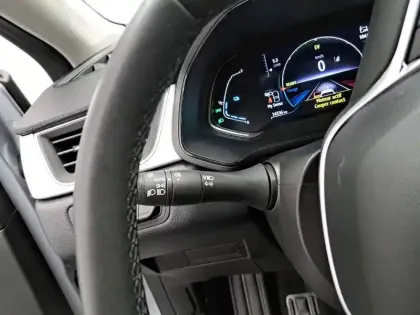 Photo 28 Renault Captur  E-Tech full hybrid 145