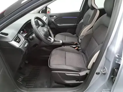 Photo 26 Renault Captur  E-Tech full hybrid 145